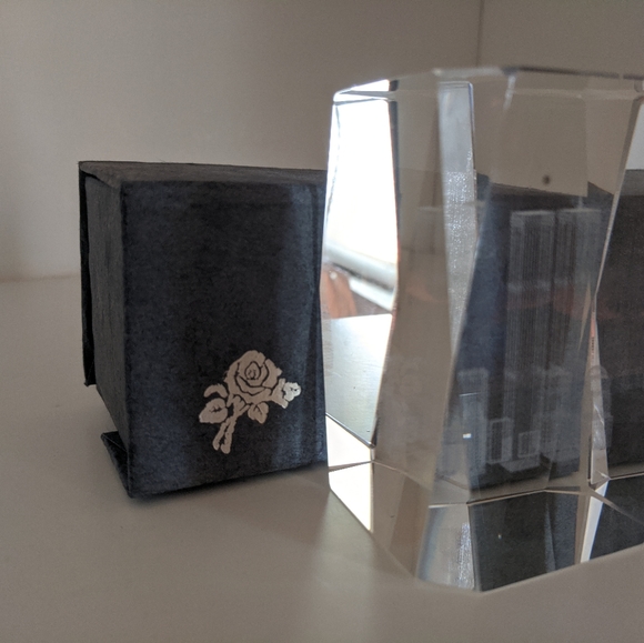 CRYSTAL CUBE ORNAMENT 3D ETCHED - Picture 4 of 7